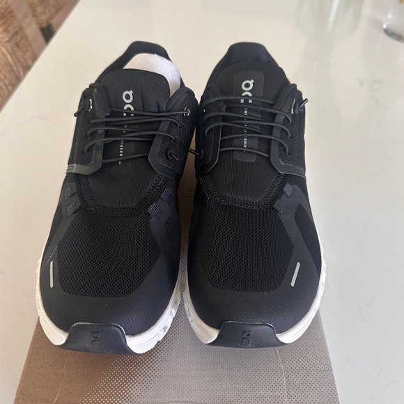 On Cloud - cloud 5 - size 9 - Picture 3 of 8